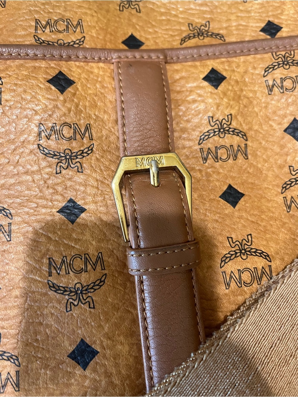 MCM COGNAC VISETOS 2 SIDED MESSENGER SLING BAG - Picture 6 of 15